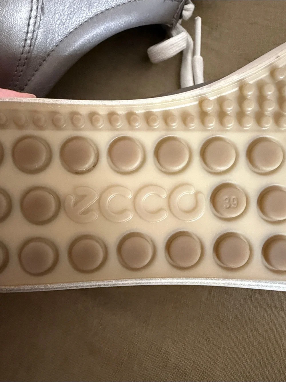 Ecco Grey/Silver Leather Low-Top Sneakers with White Laces and Soles
